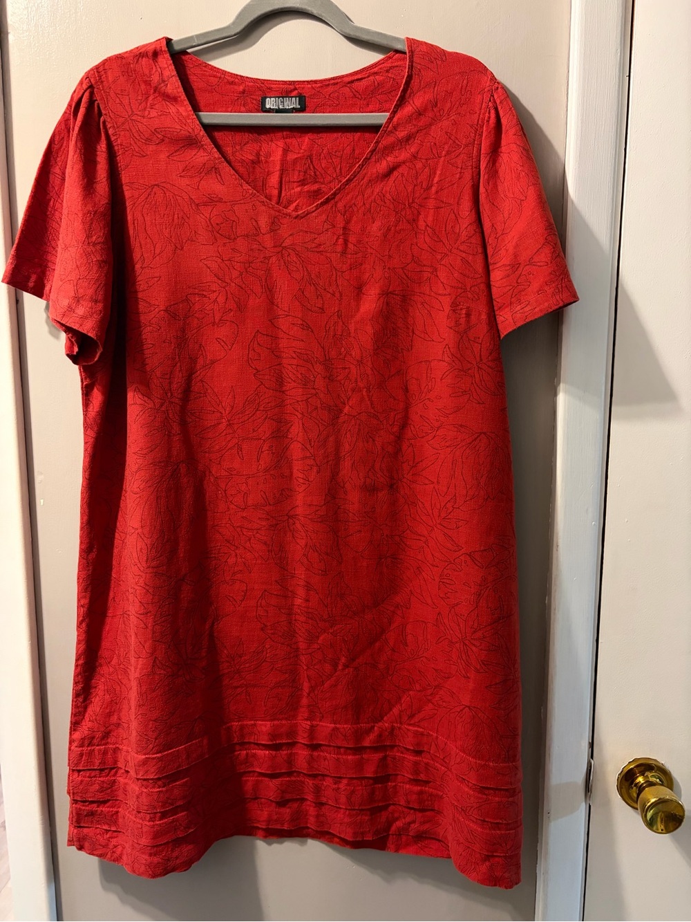 Red V-Neck Short Sleeve Tunic with dress Subtle Leaf Motif